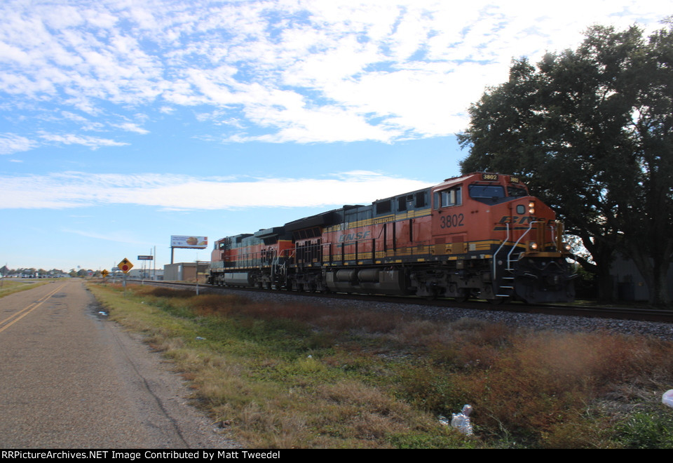 BNSF 3802 + H1 1032!